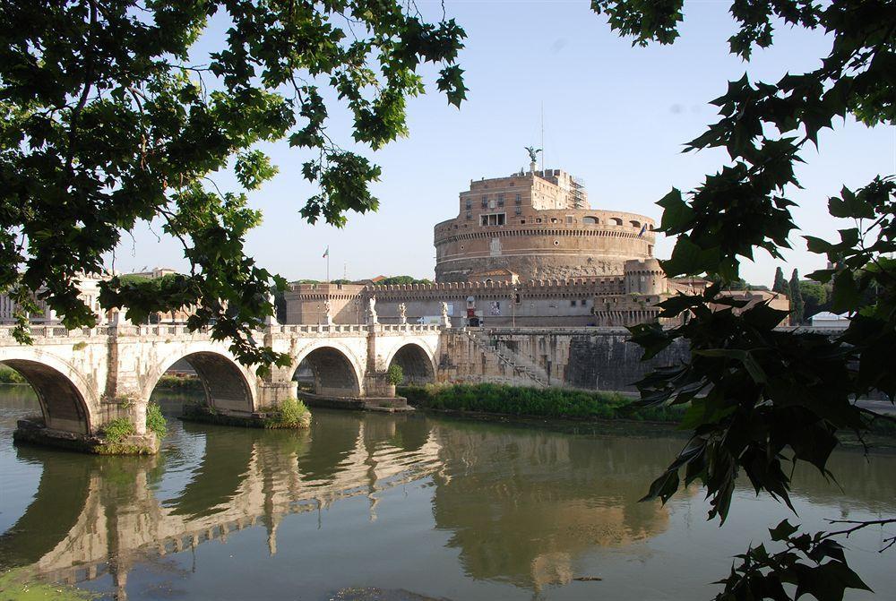 The Bridge Suites Rome Exterior photo
