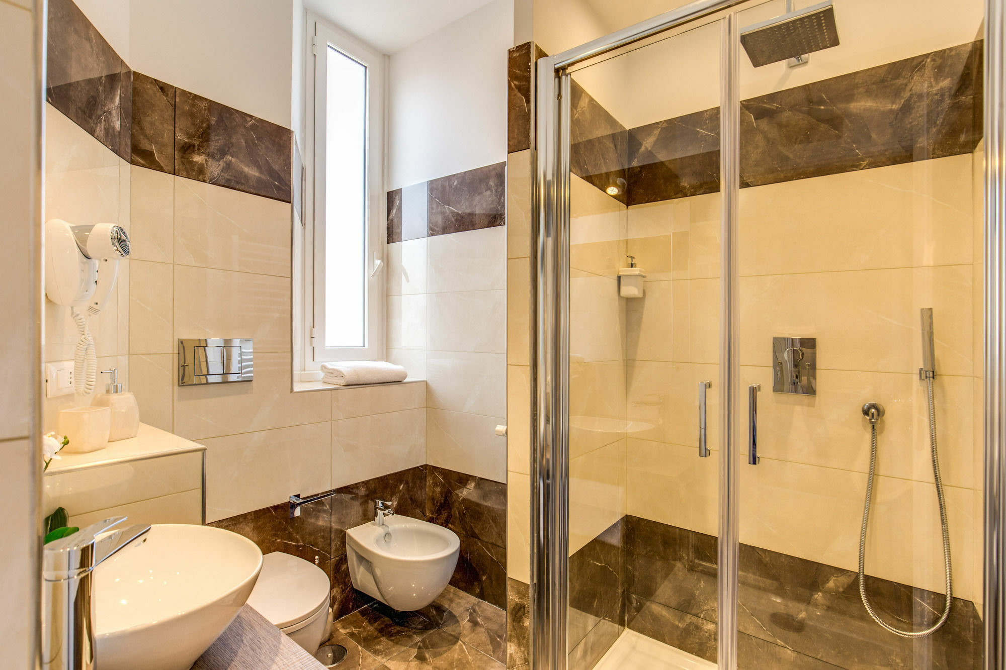 The Bridge Suites Rome Exterior photo