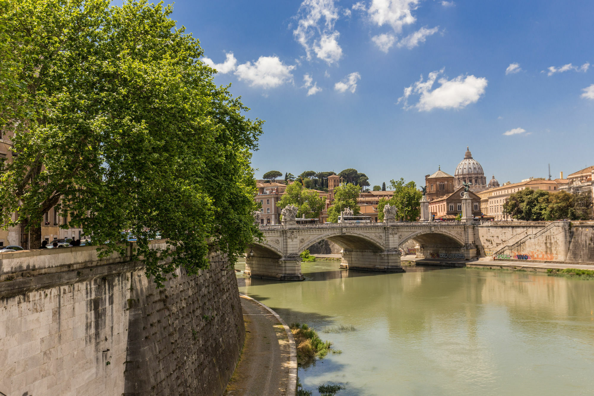 The Bridge Suites Rome Exterior photo