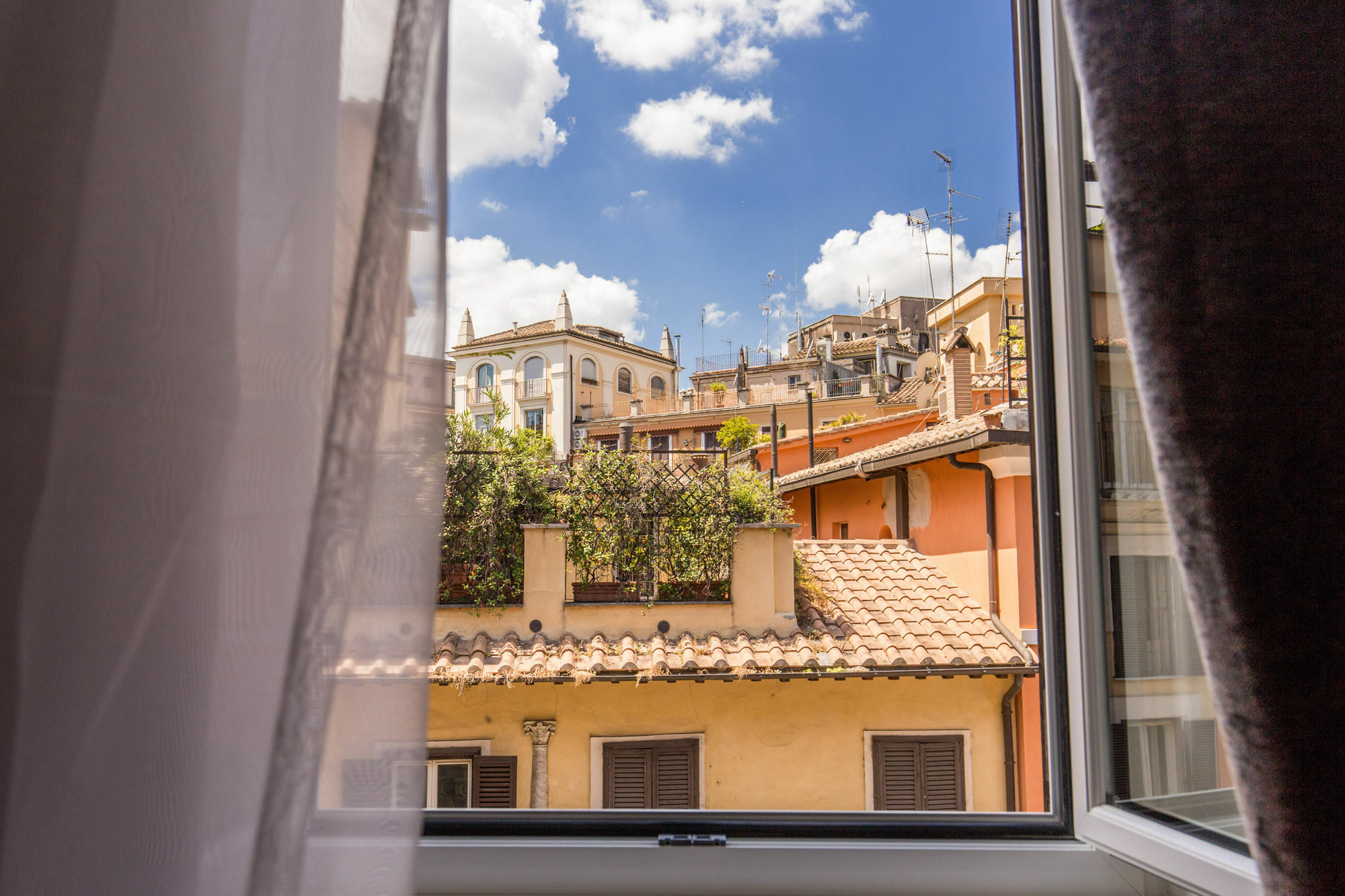 The Bridge Suites Rome Exterior photo