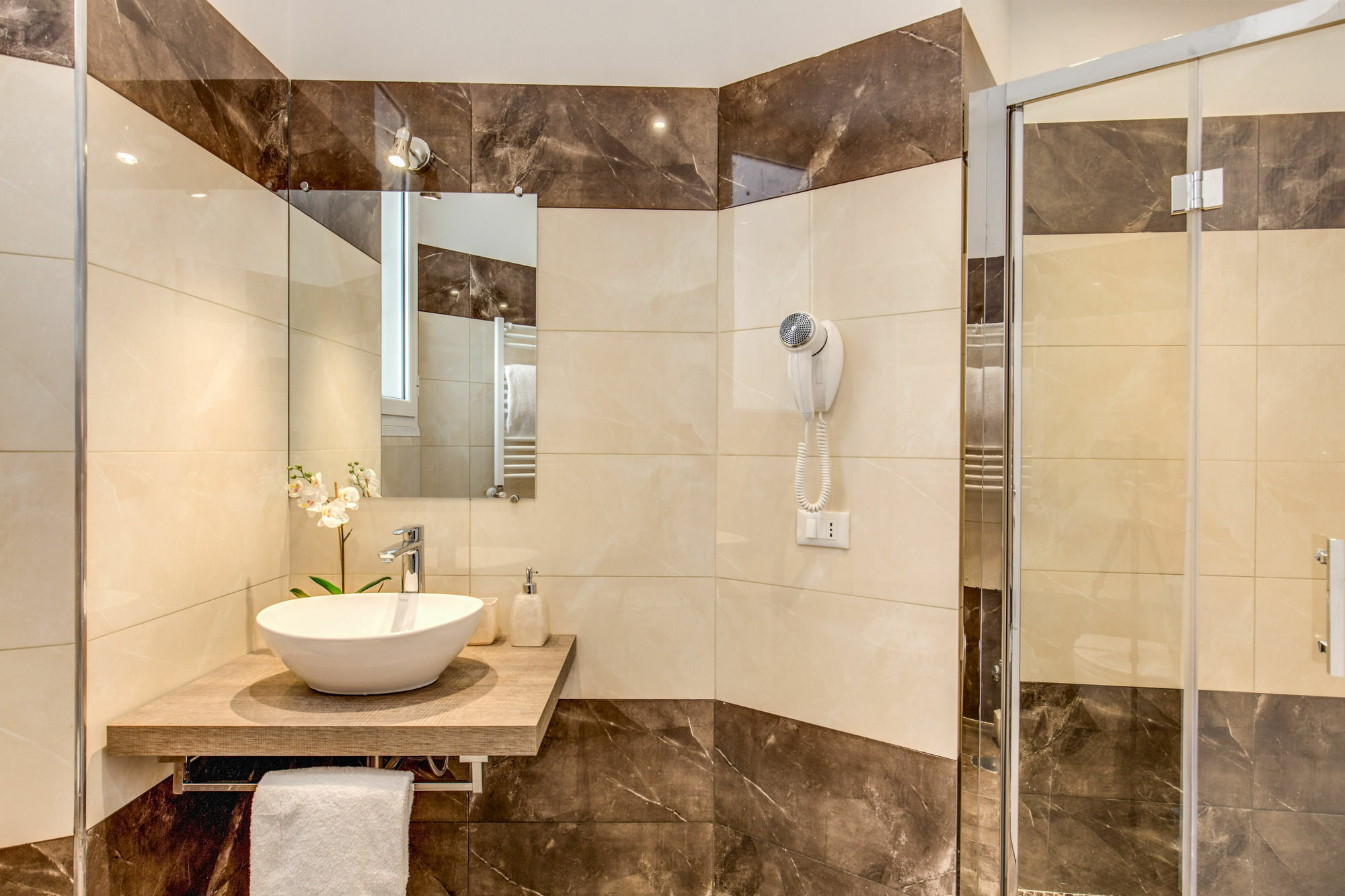 The Bridge Suites Rome Exterior photo
