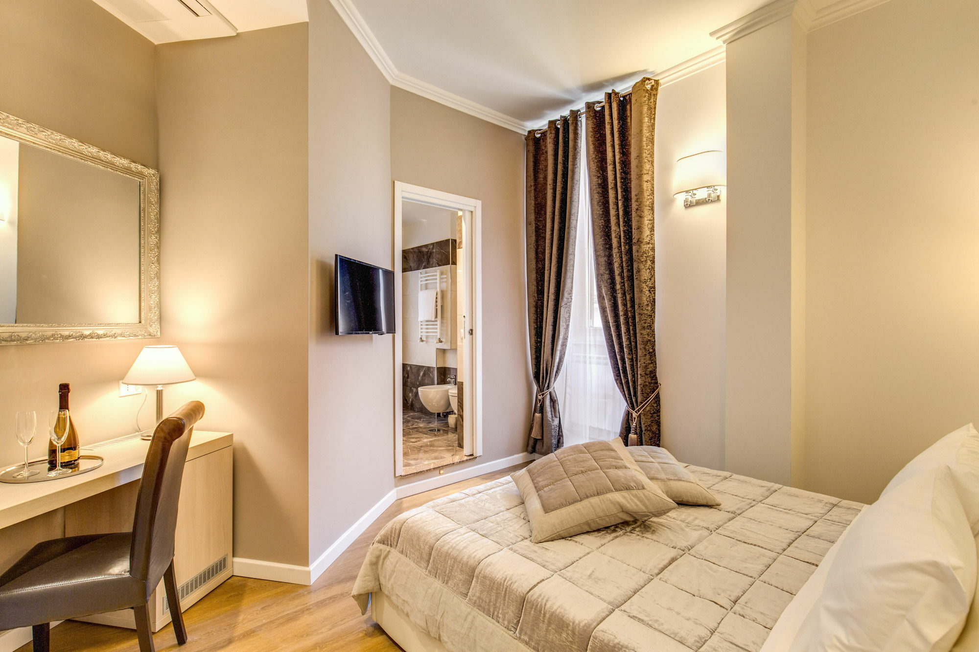 The Bridge Suites Rome Exterior photo