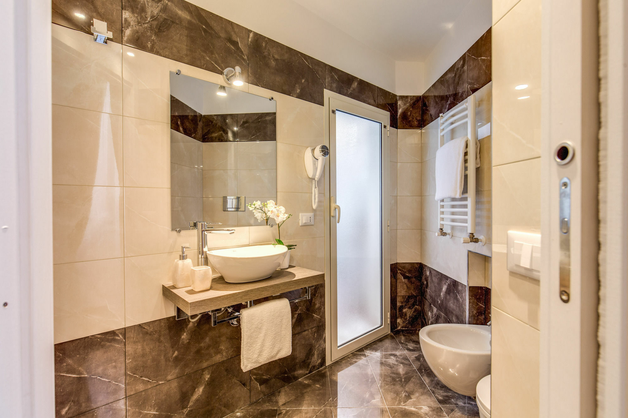 The Bridge Suites Rome Exterior photo